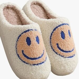 NWT Smile Face Slippers for Women/Men Blue & White